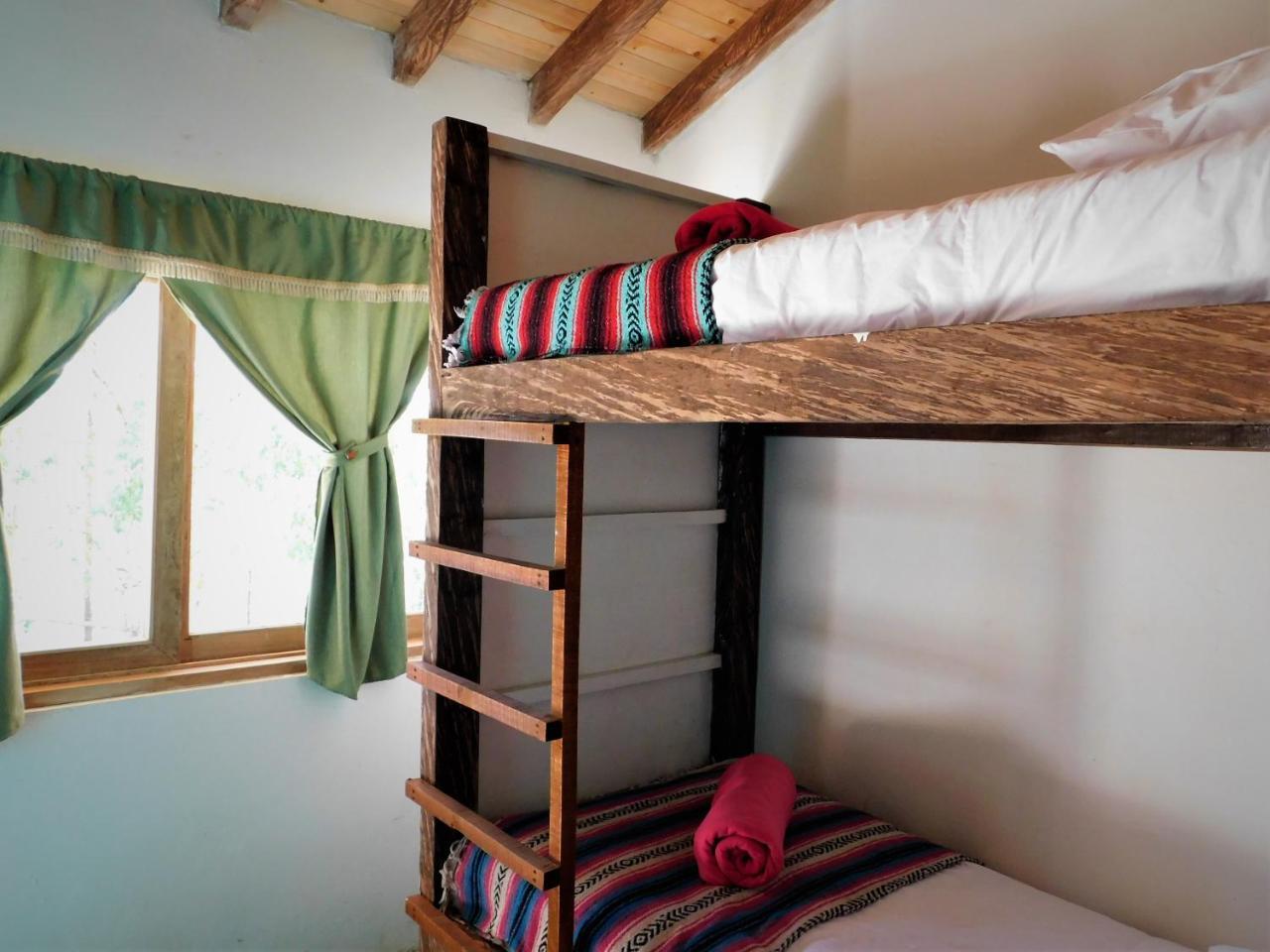 Bacoa Hostel Гуатапе Экстерьер фото